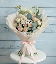 Букет цветов из:  Розы и Лизиантусы в Новокубанске