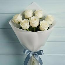 Букет 7 Белых роз Эдлесс Лав в Новокубанске