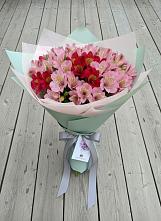 Букет цветов из:  Альстромерии в Новокубанске