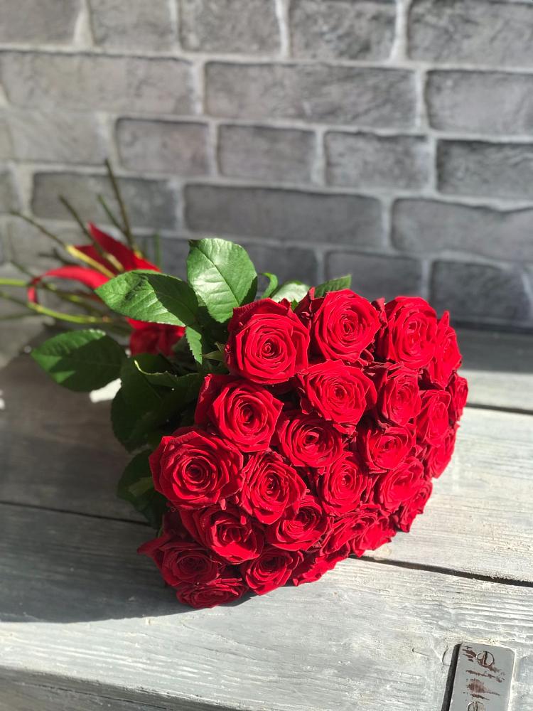 Букет Красные розы Фридом в Новокубанске