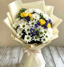 Букет цветов из:  Ирисы, Хризантемы и Розы #REPLACE_PRED# Новокубанске