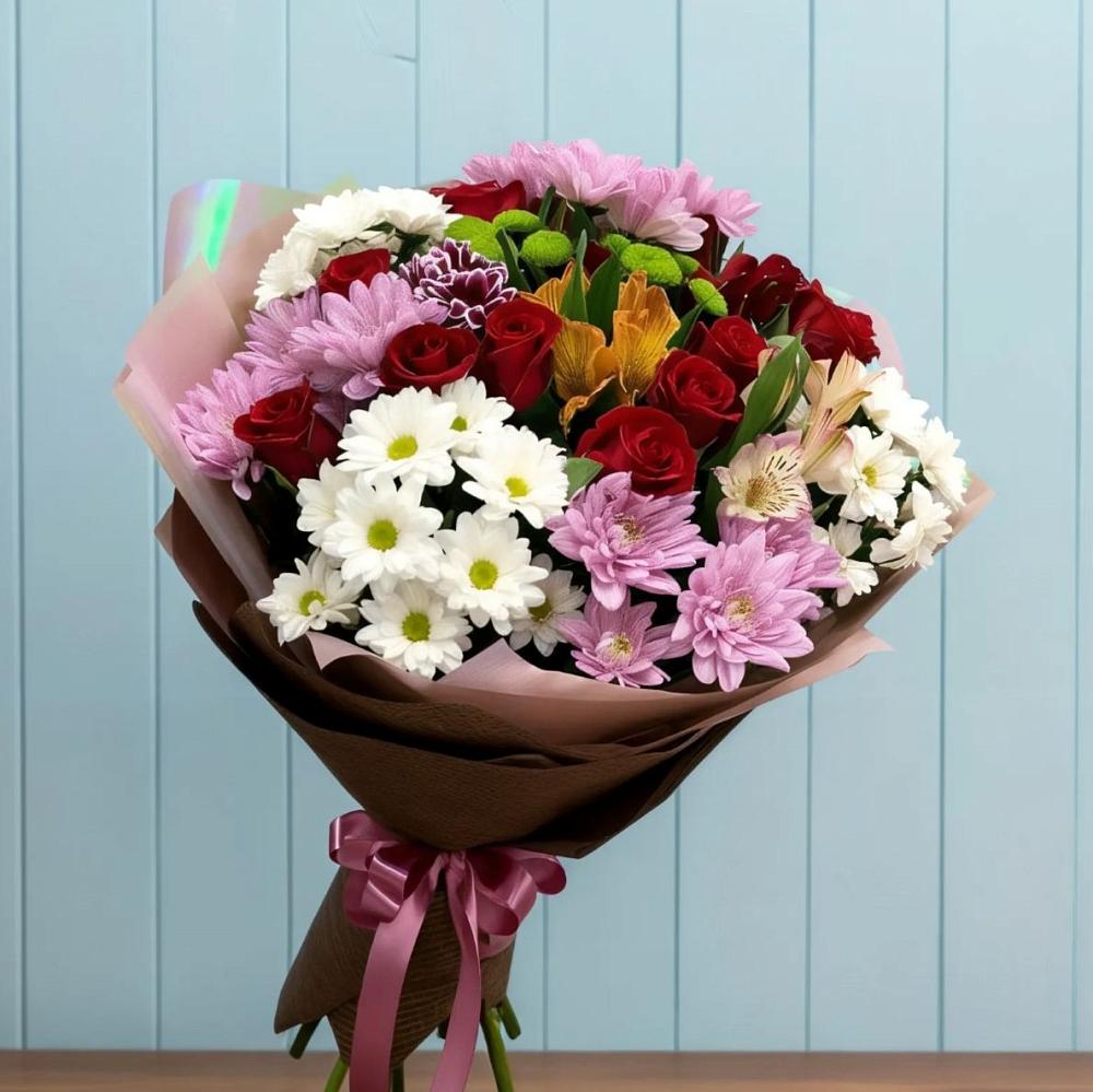 Букет цветов из: Розы, Хризантемы и Альстромерии в Новокубанске