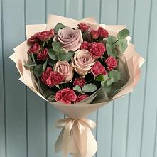Букет цветов из:  Гвоздики и Розы в Новокубанске