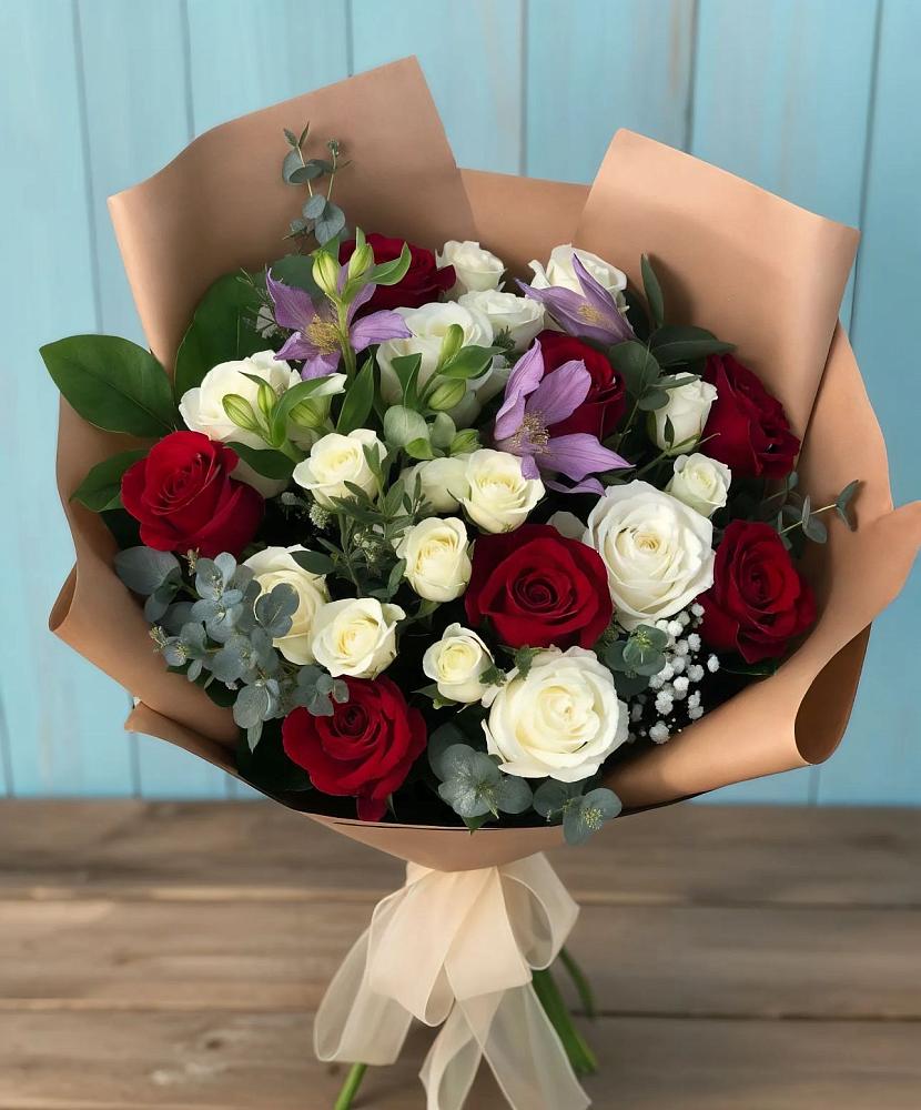 Букет цветов из: Розы и Альстромерии в Новокубанске
