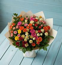 Букет Микс из разноцветных кустовых роз в Новокубанске