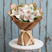 Букет цветов из:  Орхидеи и Розы #REPLACE_PRED# Новокубанске